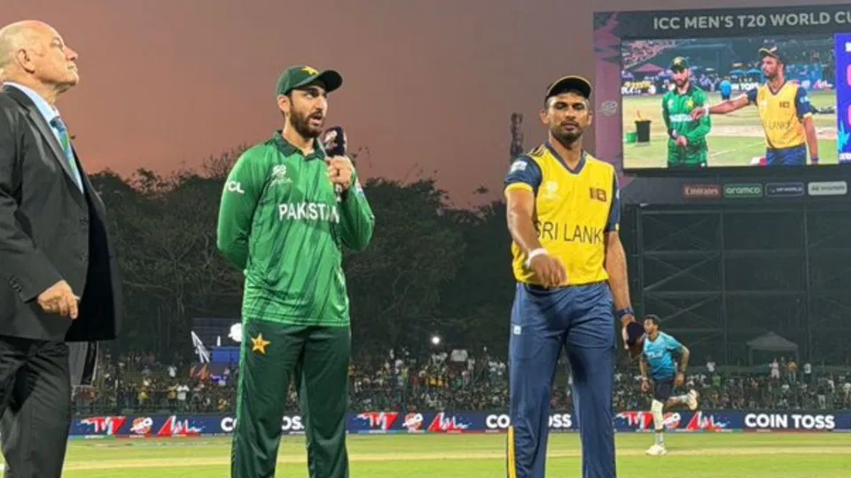 T20 विश्व कप 2026: श्रीलंका ने टॉस जीतकर पाकिस्तान को पहले बल्लेबाज़ी के लिए बुलाया